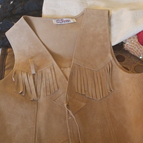 Vest - Picture 4 of 4